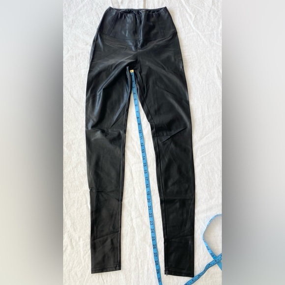 Aritzia Wilfred Free Daria High Rise Faux Leather Leggings - Picture 9 of 15